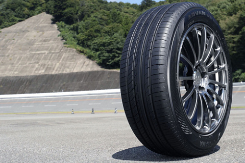 215/55 R17、YOKOHAMA ADVAN dB V552、2022年 215/55 R17、YOKOHAMA ADVAN dB V552、2022年